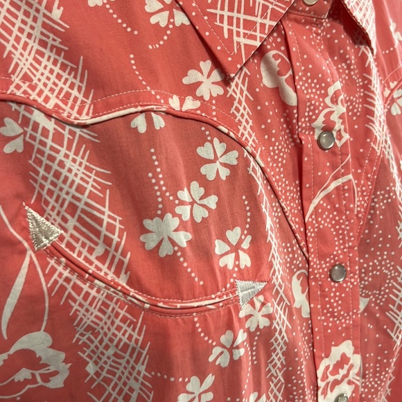 Outback Trading Co. NWT Chelsea Shirt- Floral Print with pearl snaps sz XL - Picture 4 of 11